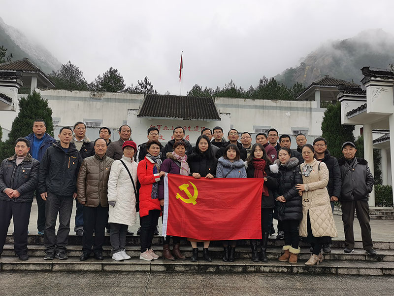 屯溪區(qū)委辦黨支部、屯溪城建投公司黨支部聯(lián)合開展主題黨日共建活動(dòng)