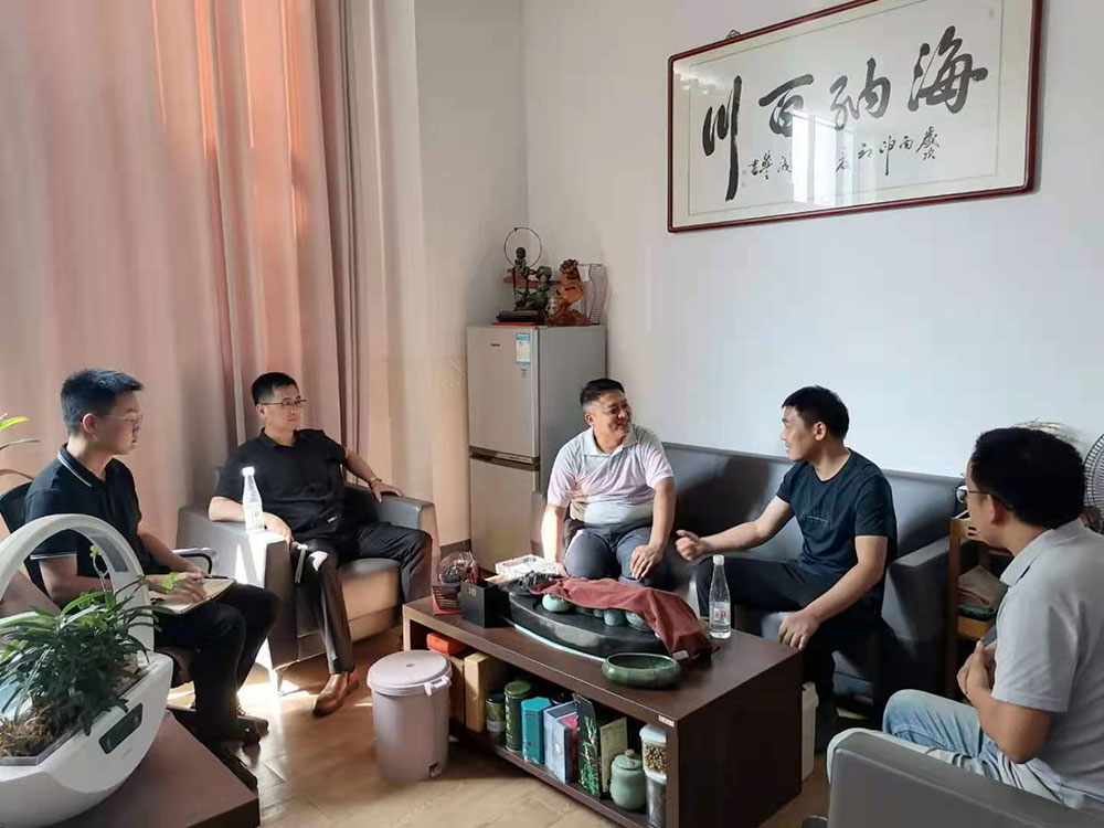 國資運(yùn)營公司走訪九龍園區(qū)企業(yè)，服務(wù)重點(diǎn)項(xiàng)目發(fā)展