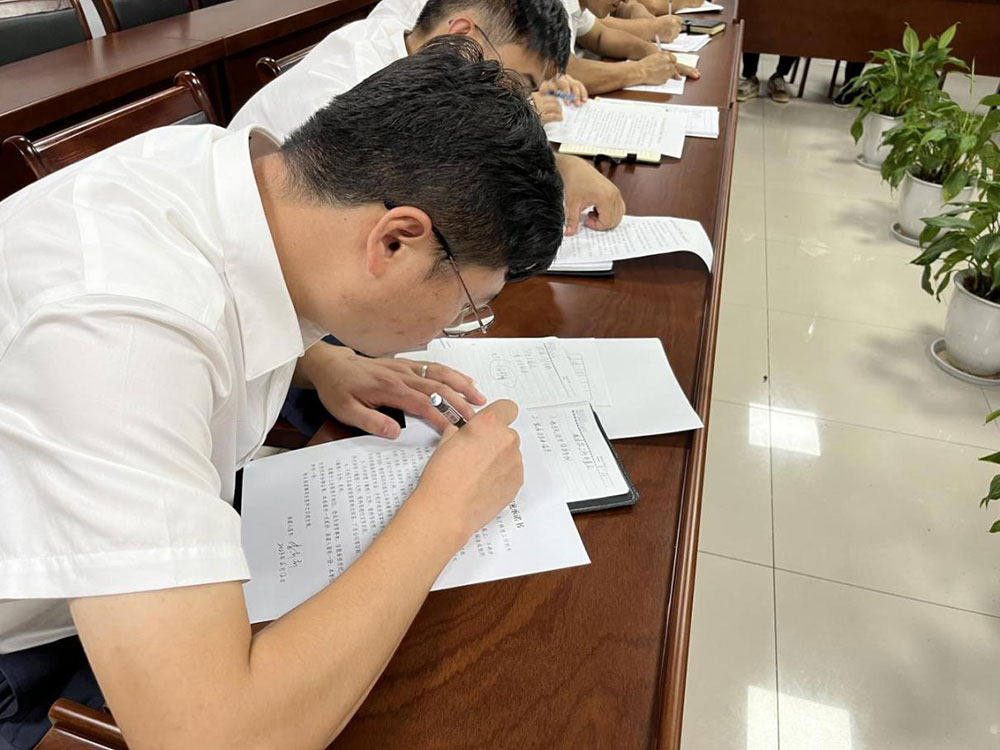 城建投公司召開全體員工大會暨安全生產(chǎn)、保密工作會議?